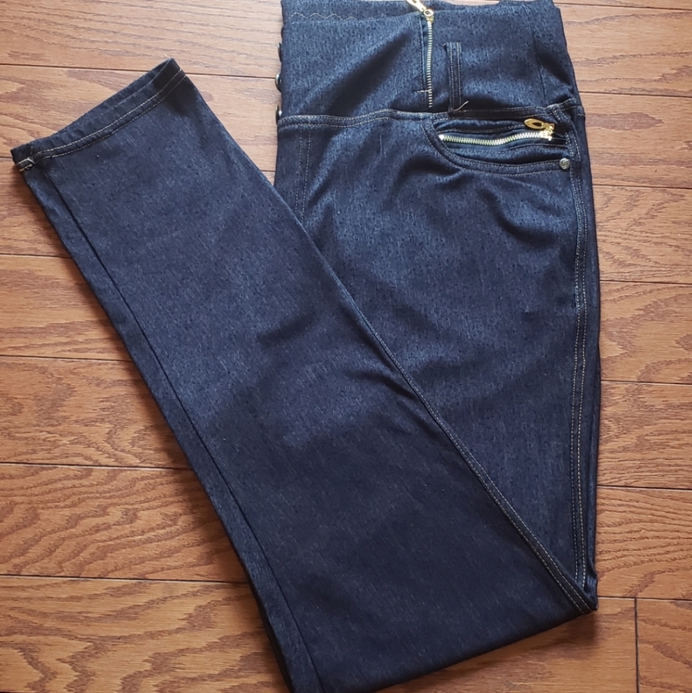 NWOT Dark Wash Jeggings w/pockets!! 3XL
